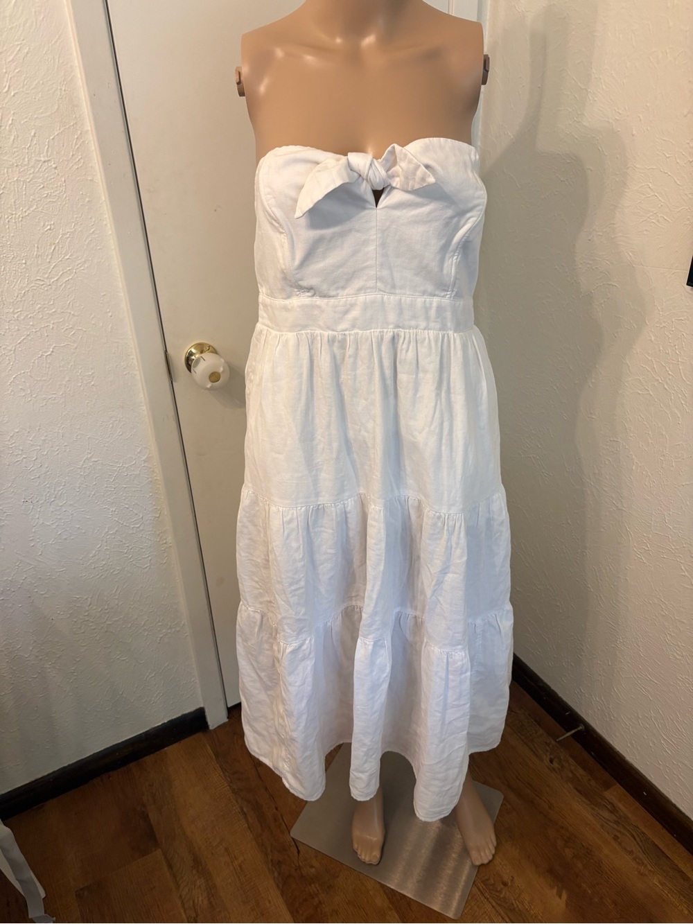 Universal Thread Strapless White Dress
